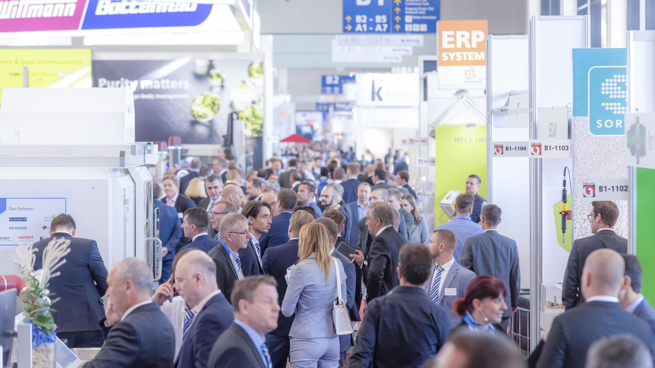 Digitalisierung, Vernetzung und Nachhaltigkeit Digitalisierung, Vernetzung und Nachhaltigkeit